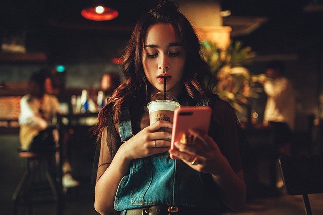 social media surfing