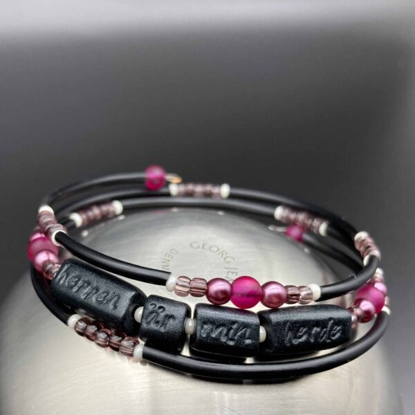trust armband cerise/plommon herren är min herde