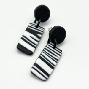 The creator svart örhänge rektangel