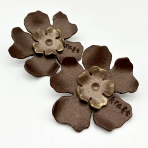 Kraft örhänge mörkbrun